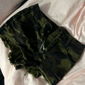 Army green short shorts